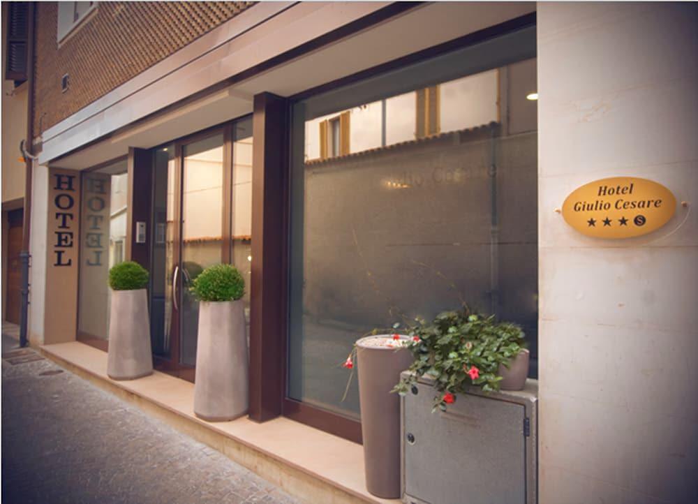 Hotel Giulio Cesare Rímini Exterior foto